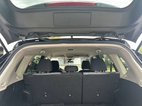 Used 2023 Nissan Rogue SV FWD image 28