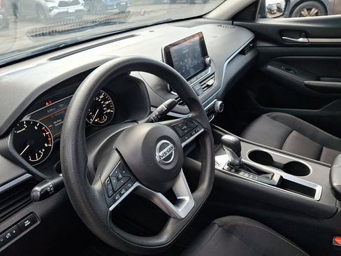 Used 2022 Nissan Altima 2.5 SV image 25