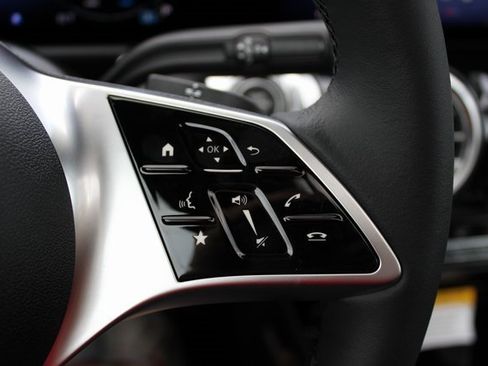 New 2025 Mercedes-Benz GLB 250 4MATIC image 20