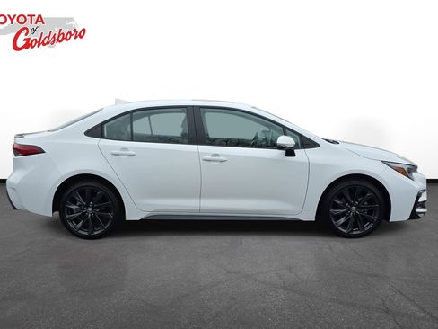 Used 2025 Toyota Corolla XSE image 4