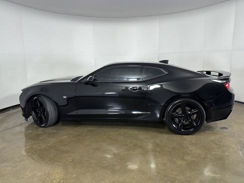 Used 2017 Chevrolet Camaro SS RWD image 21