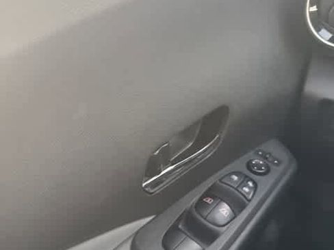 Used 2021 Nissan Kicks SR w/ SR Premium Package image 17