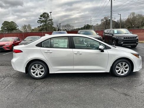 Used 2026 Toyota Corolla LE image 18