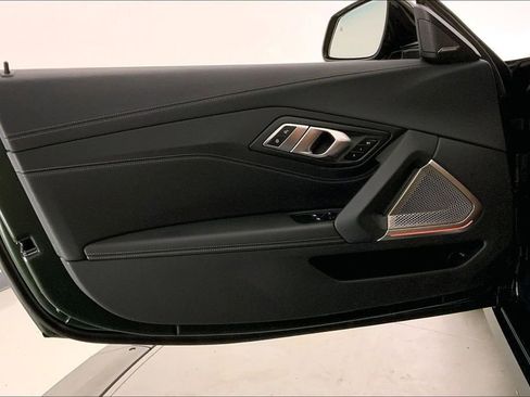 Used 2025 BMW Z4 M40i RWD image 22