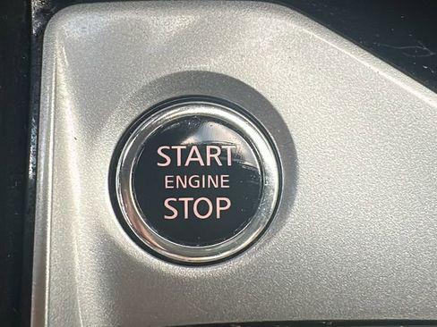 Used 2024 Nissan Altima 2.5 SV image 23