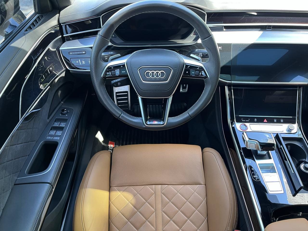 Used 2024 Audi S8 w/ S8 Black Optic Plus Package AWD/4WD image 4