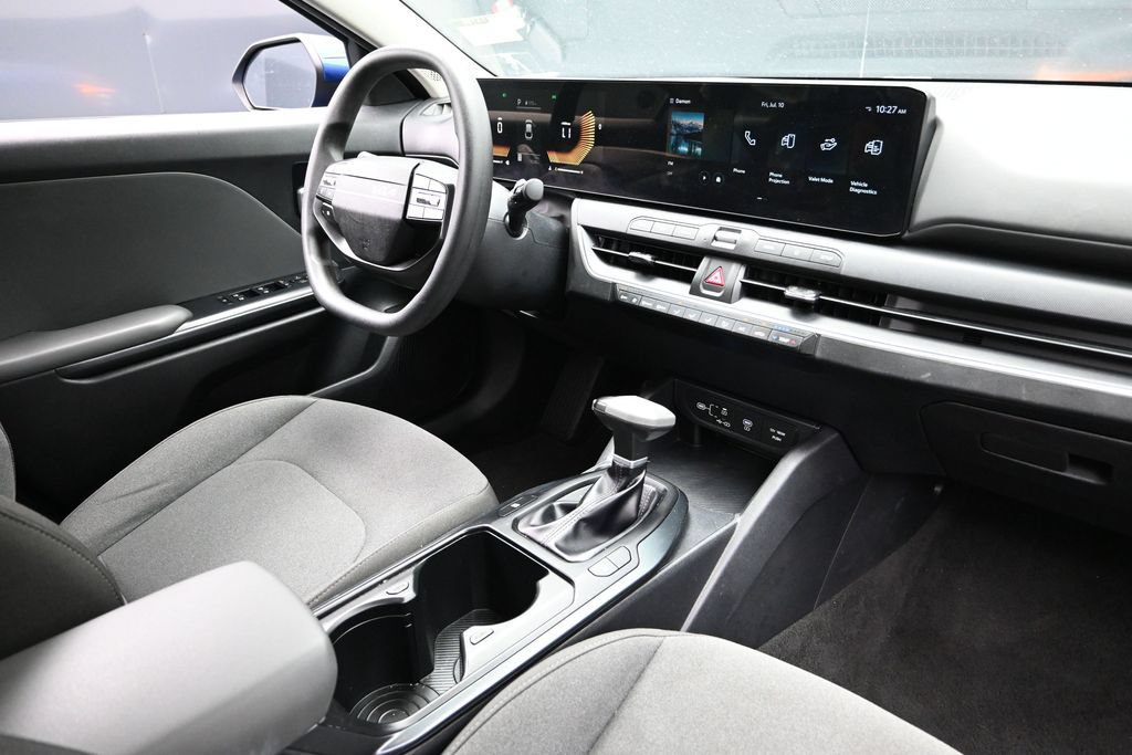 Used 2025 Kia K4 FWD image 13