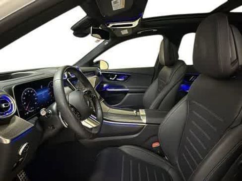 Used 2023 Mercedes-Benz GLC 300 4MATIC image 4