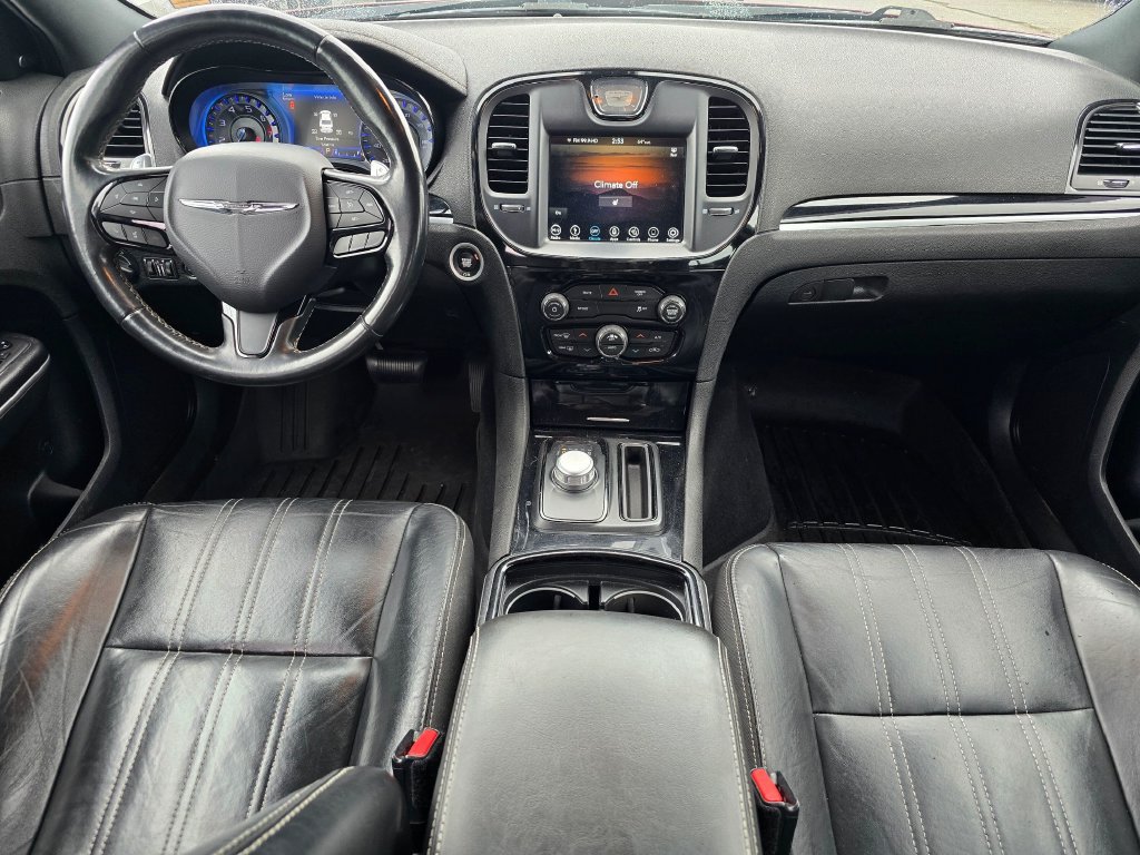 Used 2019 Chrysler 300 S AWD/4WD image 18