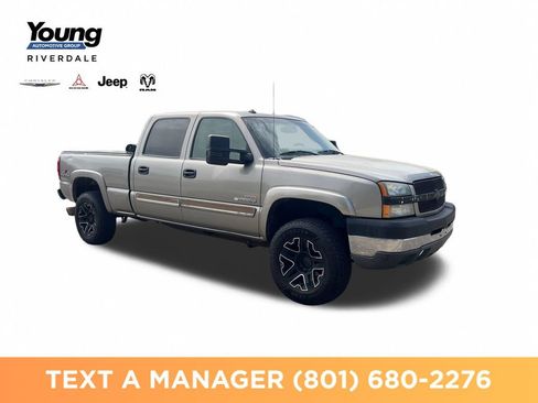Used 2003 Chevrolet Silverado 2500 LS w/ Skid Plate Package AWD/4WD image 7