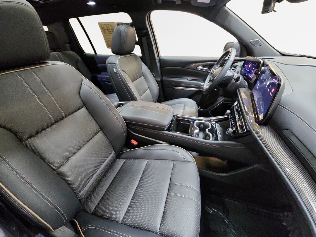 Certified 2025 Chevrolet Traverse High Country w/ LPO, Floor Liner Package AWD/4WD image 28