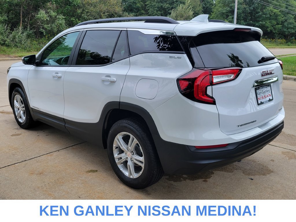 Used 2024 GMC Terrain SLE w/ Driver Convenience Package AWD/4WD image 5
