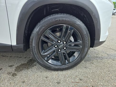 Used 2024 Chevrolet Trax ACTIV w/ Driver Confidence Package FWD image 12