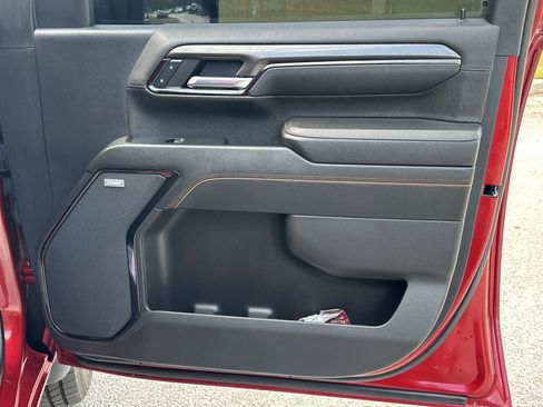 Used 2024 GMC Sierra 2500 AT4 w/ Technology Package image 14