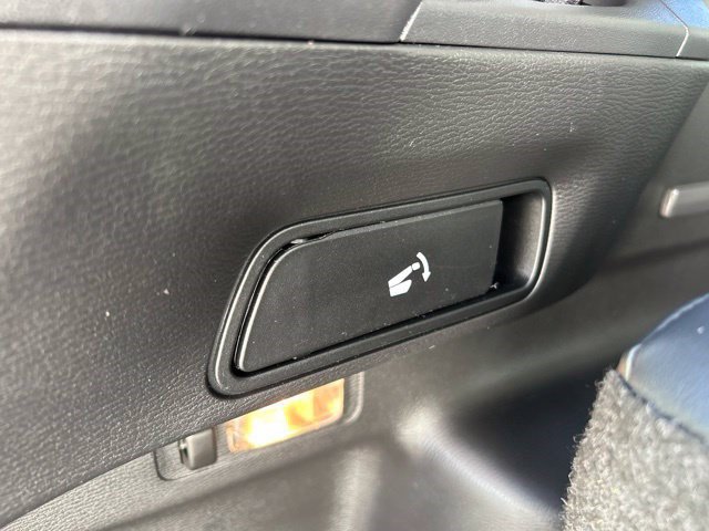 Used 2023 Mitsubishi Outlander SE Black Edition FWD image 45