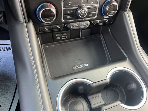 Used 2021 Chevrolet Tahoe Z71 w/ Z71 Off-Road Package image 28