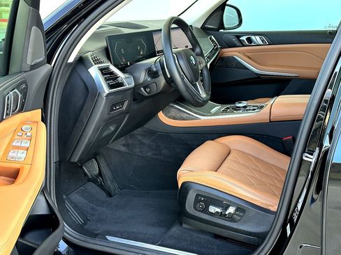Certified 2025 BMW X7 xDrive40i w/ Premium Package AWD/4WD image 11