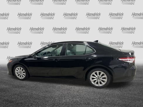Used 2019 Toyota Camry LE image 7