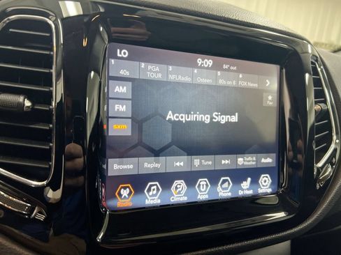 Used 2018 Jeep Compass Limited AWD/4WD image 13