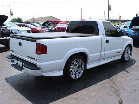 Used 2000 Chevrolet S10 Pickup Xtreme w/ Preferred Equipment Group RWD image 9