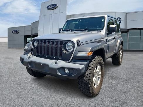 Used 2020 Jeep Wrangler Sport AWD/4WD image 3