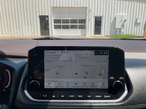 Used 2023 Nissan Rogue Platinum w/ Platinum Premium Package AWD/4WD image 14