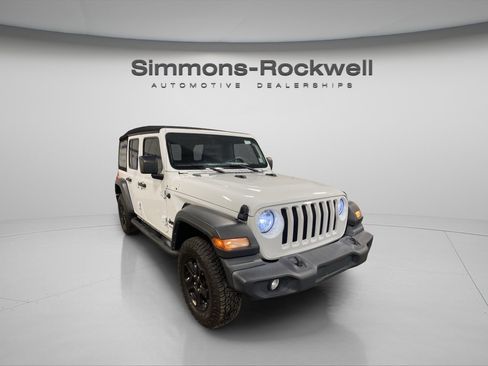 Used 2022 Jeep Wrangler Unlimited Sport image 3