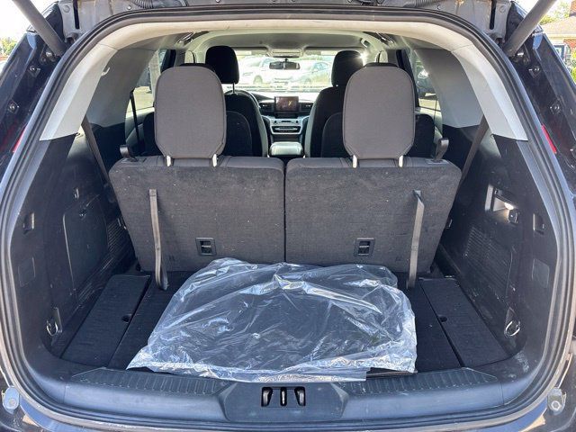Used 2021 Ford Explorer XLT w/ Class III Trailer Tow Package AWD/4WD image 15