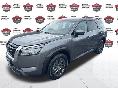 Used 2024 Nissan Pathfinder SV