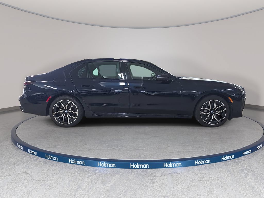 Certified 2023 BMW 760i xDrive AWD/4WD image 6
