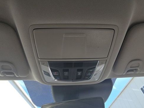 Used 2025 Acura RDX SH-AWD w/ Technology Package image 18