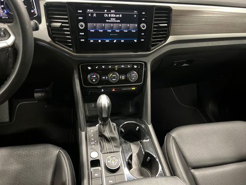 Certified 2023 Volkswagen Atlas SEL image 4