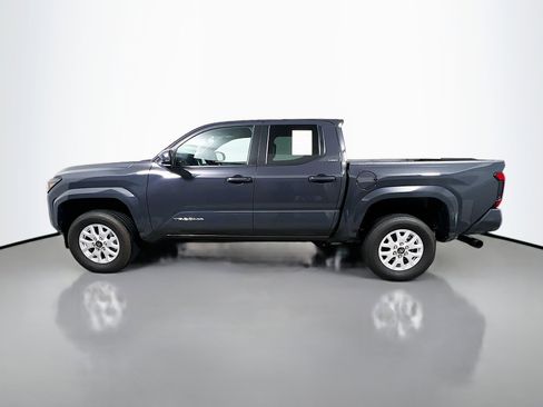 Used 2025 Toyota Tacoma SR5 image 9