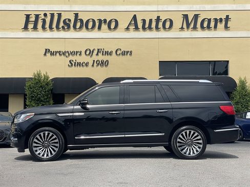 Used 2019 Lincoln Navigator L Reserve AWD/4WD image 3