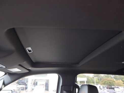 Certified 2025 Chevrolet Silverado 2500 High Country w/ Technology Package image 21