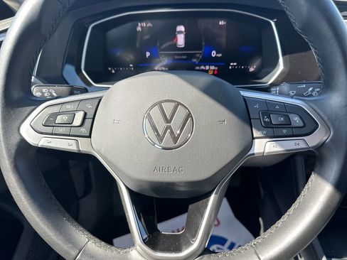 Used 2024 Volkswagen Jetta SE FWD image 19