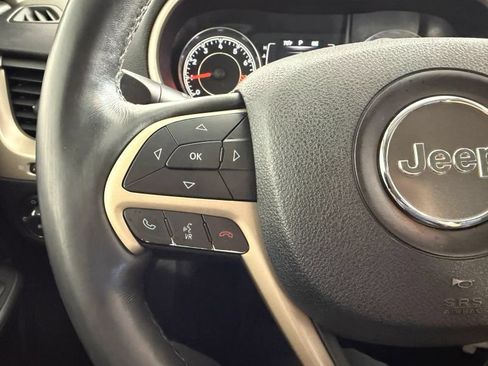 Used 2014 Jeep Cherokee Latitude w/ Cold Weather Group AWD/4WD image 38