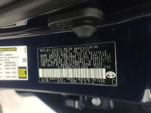 Used 2025 Toyota Corolla LE FWD image 39