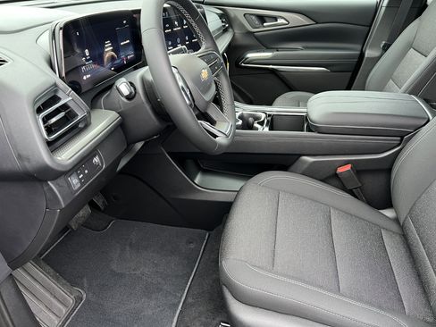 New 2026 Chevrolet Traverse LT w/ Sun and Wheel Package image 14