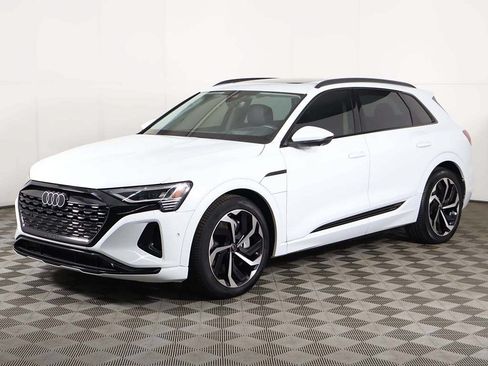 Used 2024 Audi Q8 e-tron Prestige w/ Prestige Package AWD/4WD image 13