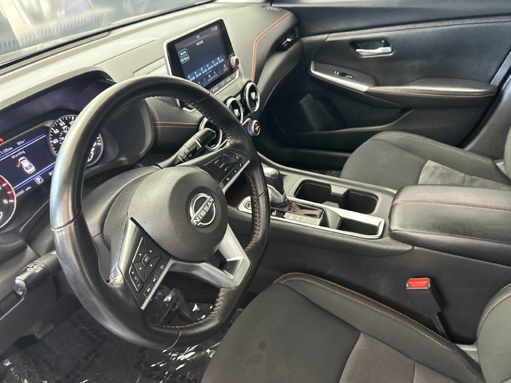 Used 2025 Nissan Sentra SR FWD image 9