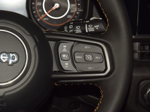 Used 2024 Jeep Wrangler Unlimited Sport AWD/4WD image 39