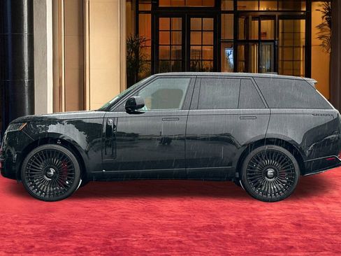 New 2026 Land Rover Range Rover SE image 3