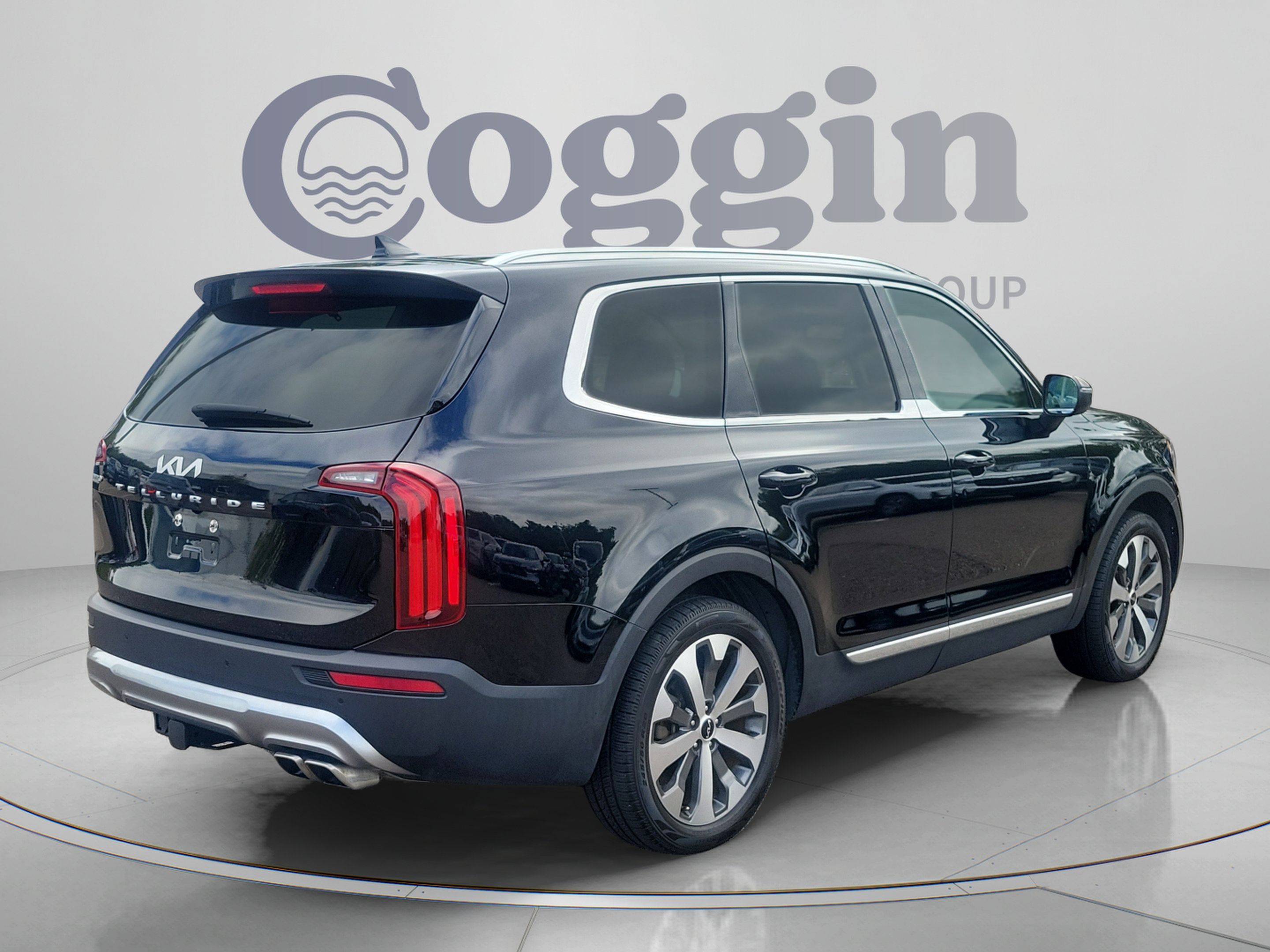 Used 2022 Kia Telluride EX w/ EX Premium Package FWD image 5