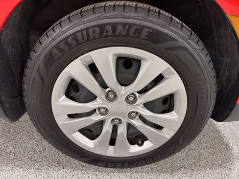 Used 2021 Kia Soul LX image 28