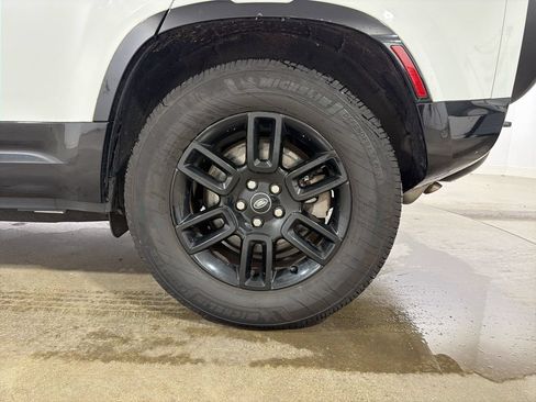 Certified 2022 Land Rover Defender 110 X-Dynamic SE AWD/4WD image 30