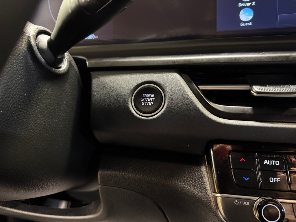 Certified 2025 Kia Seltos EX AWD/4WD image 29