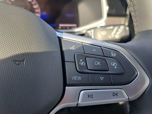 New 2026 Volkswagen Taos SE image 13