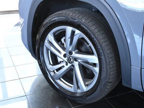 Used 2024 Volkswagen Atlas Cross Sport SEL R-Line AWD/4WD image 48