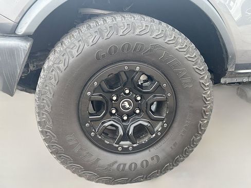 Used 2022 Ford Bronco Wildtrak AWD/4WD image 31